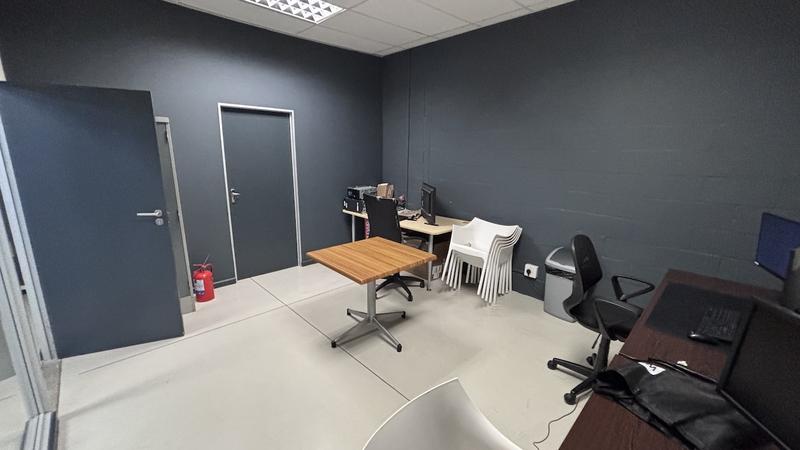 To Let Commercial Property for Rent in Northgate Island Western Cape